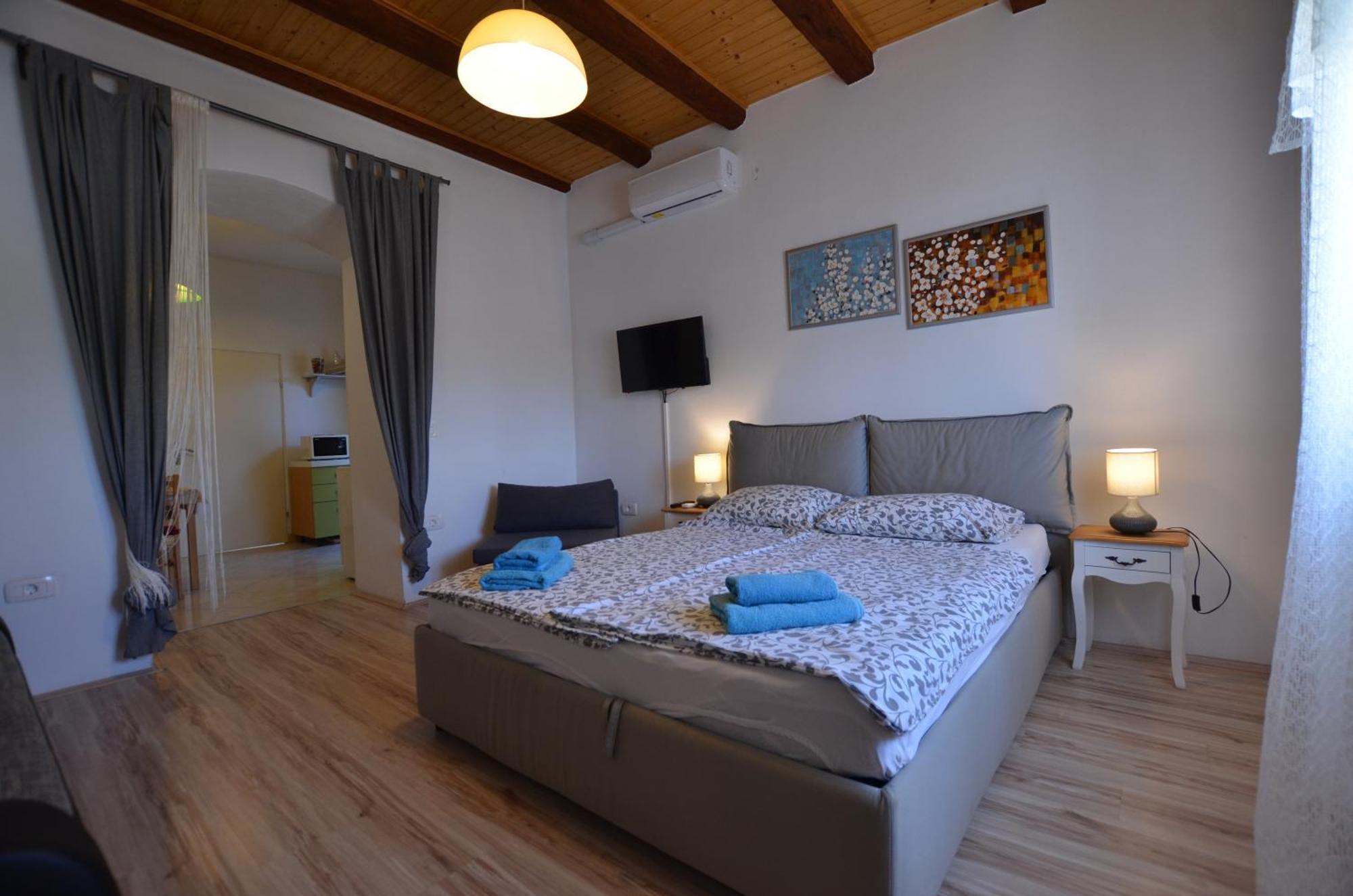 Graziella Apartment Ровинь Экстерьер фото